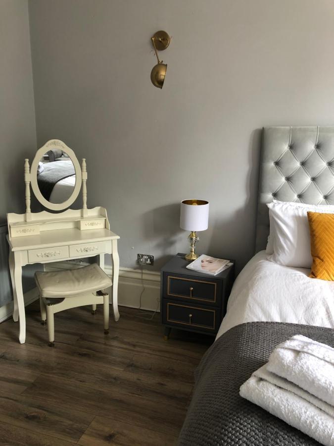 Canterbury Accommodations With Free Car Park Onsite And High Speed Wifi Extérieur photo