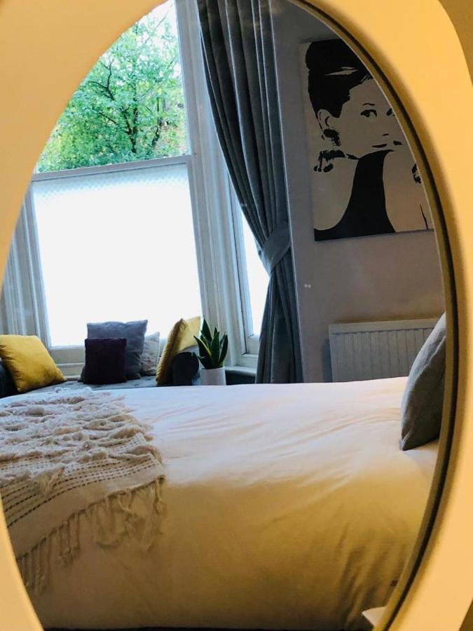 Canterbury Accommodations With Free Car Park Onsite And High Speed Wifi Extérieur photo
