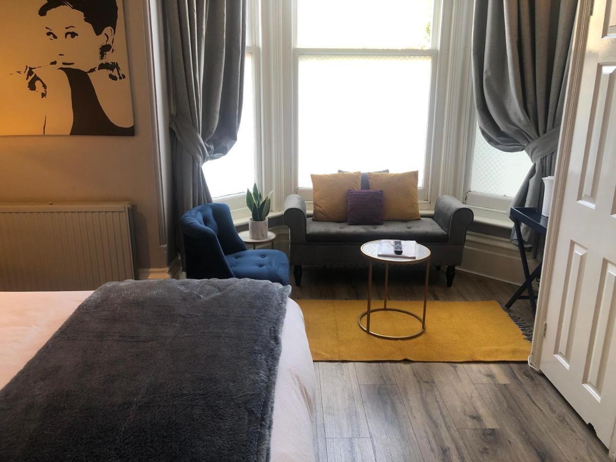 Canterbury Accommodations With Free Car Park Onsite And High Speed Wifi Extérieur photo