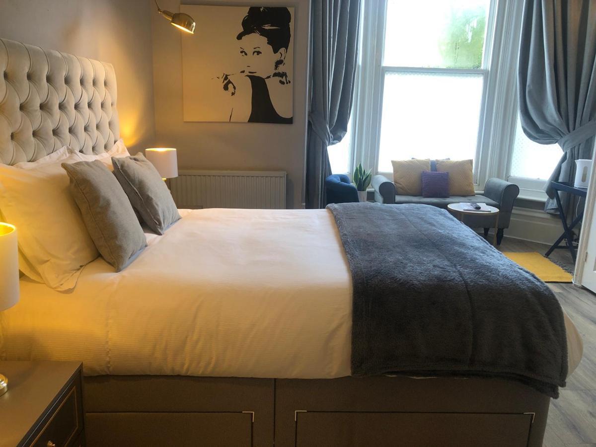 Canterbury Accommodations With Free Car Park Onsite And High Speed Wifi Extérieur photo