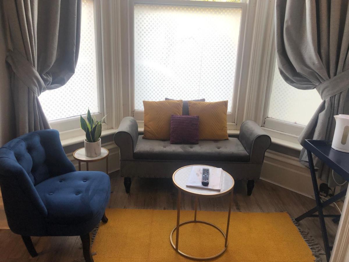 Canterbury Accommodations With Free Car Park Onsite And High Speed Wifi Extérieur photo