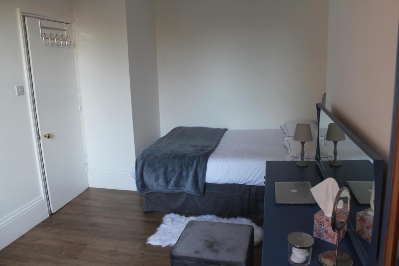 Canterbury Accommodations With Free Car Park Onsite And High Speed Wifi Extérieur photo