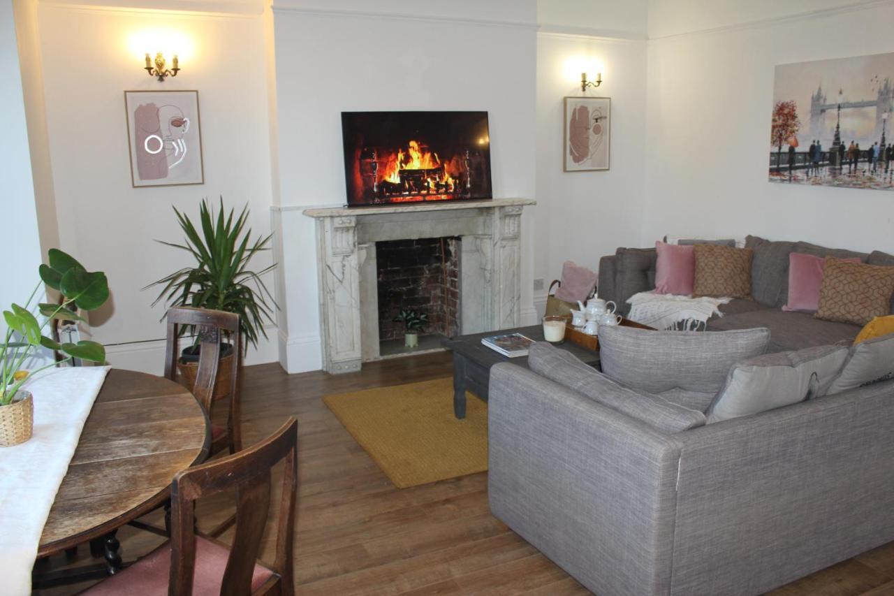 Canterbury Accommodations With Free Car Park Onsite And High Speed Wifi Extérieur photo