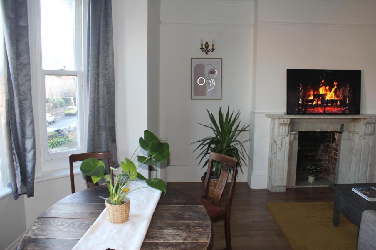 Canterbury Accommodations With Free Car Park Onsite And High Speed Wifi Extérieur photo
