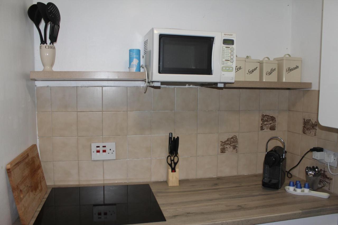 Canterbury Accommodations With Free Car Park Onsite And High Speed Wifi Extérieur photo
