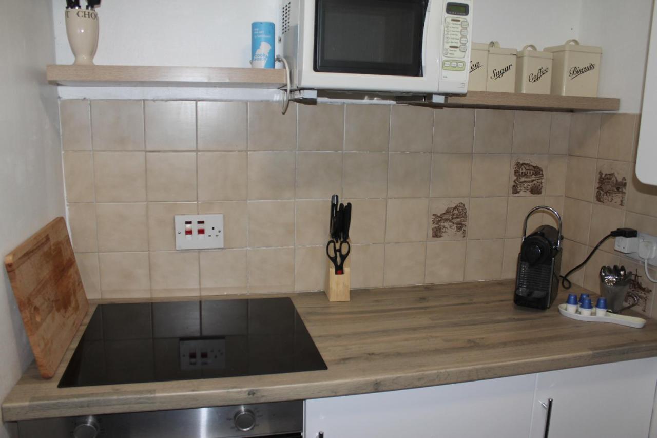 Canterbury Accommodations With Free Car Park Onsite And High Speed Wifi Extérieur photo