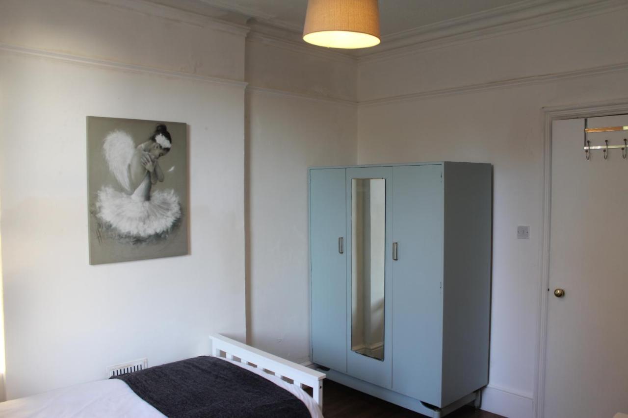 Canterbury Accommodations With Free Car Park Onsite And High Speed Wifi Extérieur photo