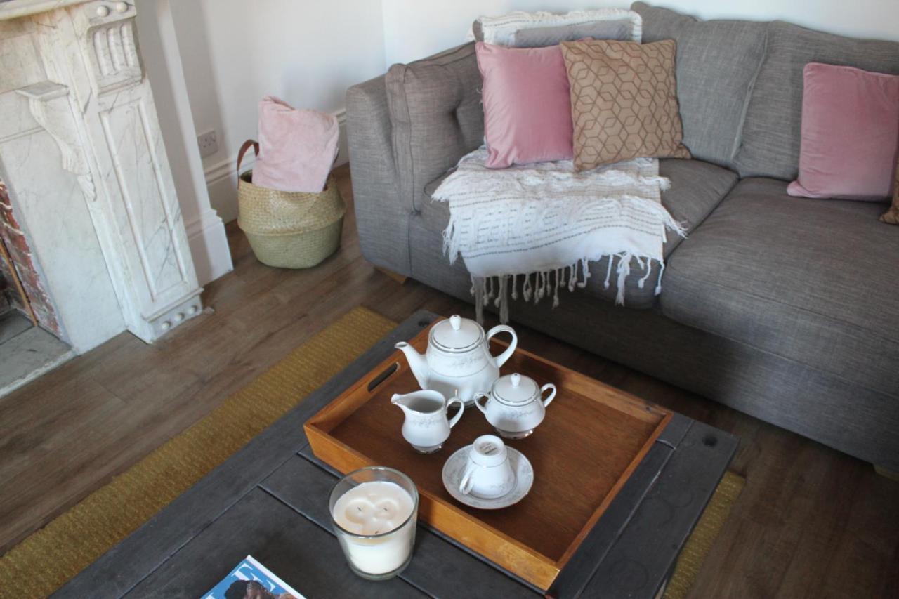 Canterbury Accommodations With Free Car Park Onsite And High Speed Wifi Extérieur photo